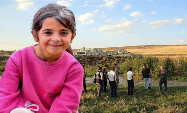 الطفلة نارين غوران