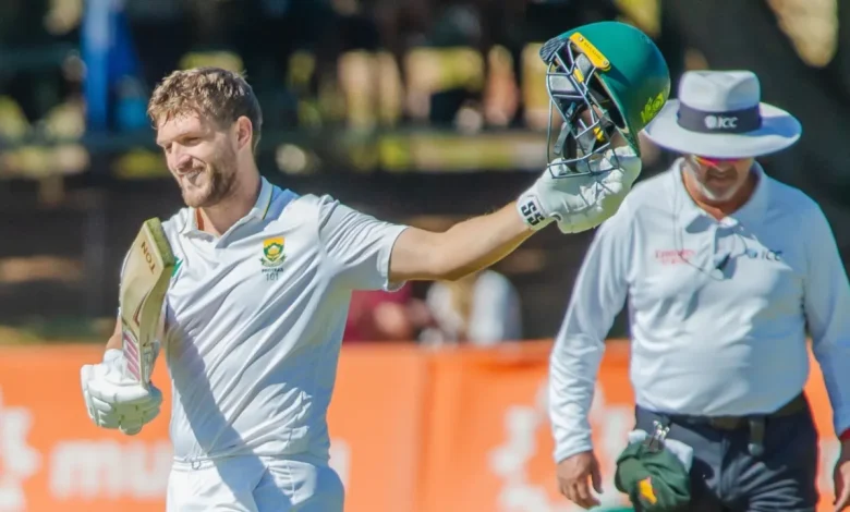 During his innings, Mulder smashed 131 runs in the post-tea session, the seventh-highest by any batter in a session's play, and the highest by a South Africa batter. Mulder's 264* came off just 259 balls, at a strike rate of 101.93. So far, it is among the five 250-plus individual scores to have come at a strike rate of over 100. 465 for 4 - South Africa's total was their highest in a day. Their previous highest was 445 in Cape Town against Pakistan in 2003, the same Test where Gibbs had amassed the fastest double-hundred for South Africa. 217 - Mulder added 217 runs off only 185 deliveries for the fourth wicket with Lhuan-dre Pretorius. It is the second-highest fourth-wicket stand for South Africa away from home. It fell just short of their highest away partnership for the fourth wicket of 219 by Jacques Kallis and Ashwell Prince at the SCG in 2006. The stand between Mulder and Pretorius is also the only 200-plus stand in Tests with a run rate of over seven per over (complete data of balls in partnership available since 1998).