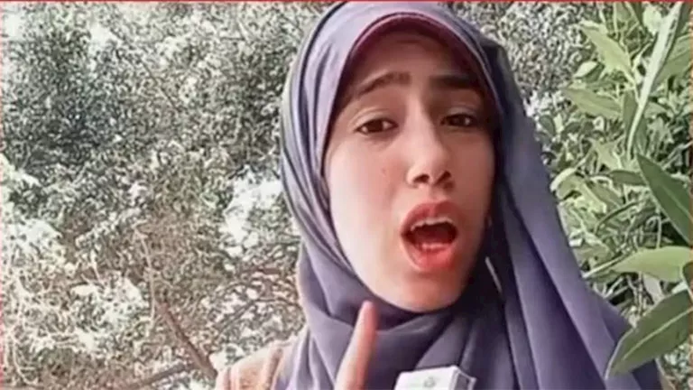 علياء مناديل