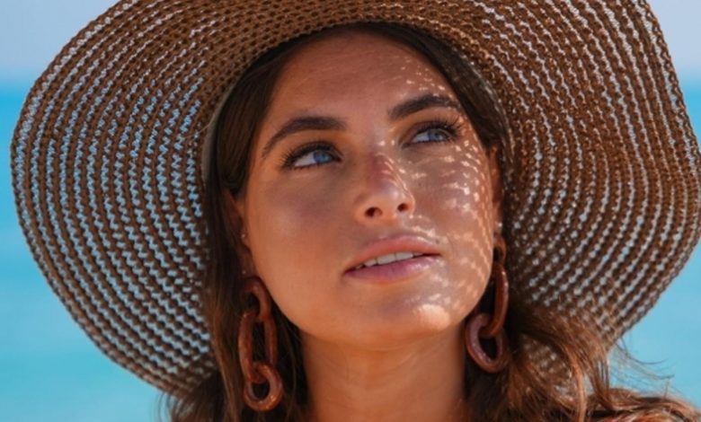 من هي هاجر السراج ويكيبيديا - السيرة الذاتية